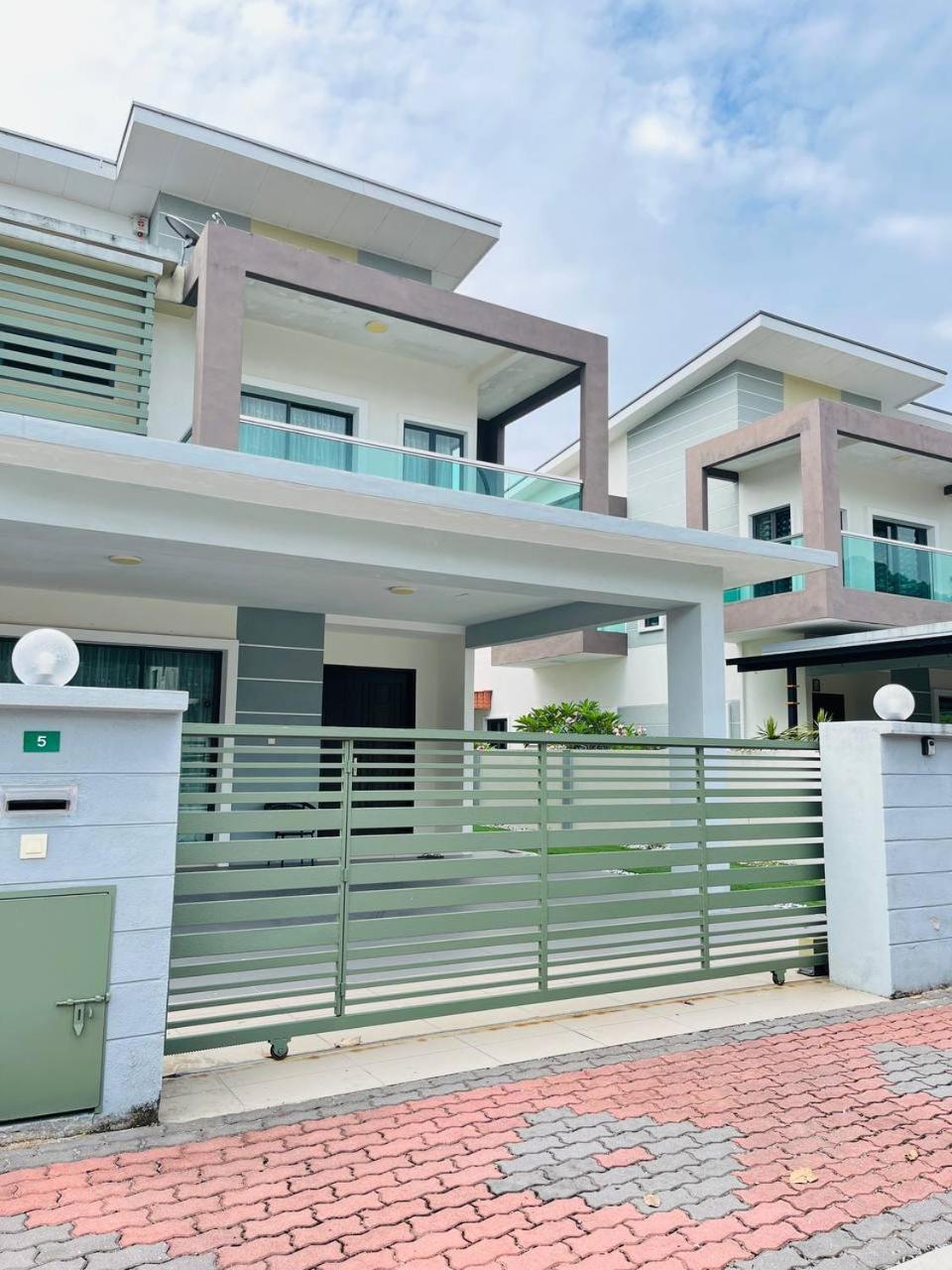 Sofea Mutiara Homestay Ipoh Esterno foto